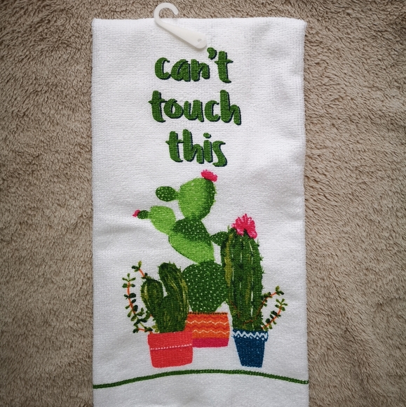 NWT π΅ Tea Towel 'Can't Touch This'